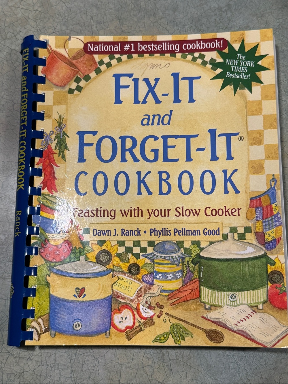 Fix-It and Forget-It Cookbook - Slow Cooker Recipes (Blue/Yellow)